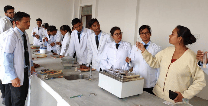 Wisdom College of Pharmacy Lucknow Students Life photo 1
